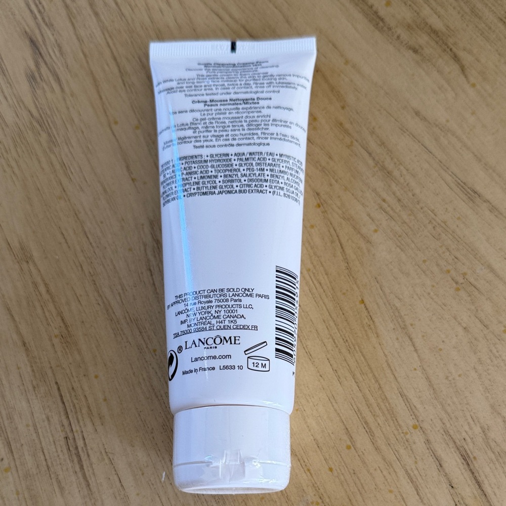 Lancome Crème Radiance Cleanser - White and Blue - Picture 2 of 4